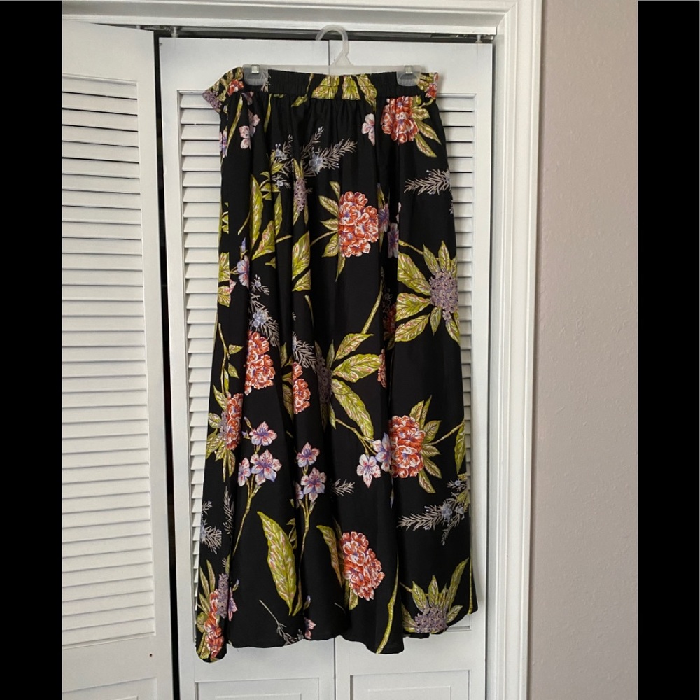 Maxi skirt.